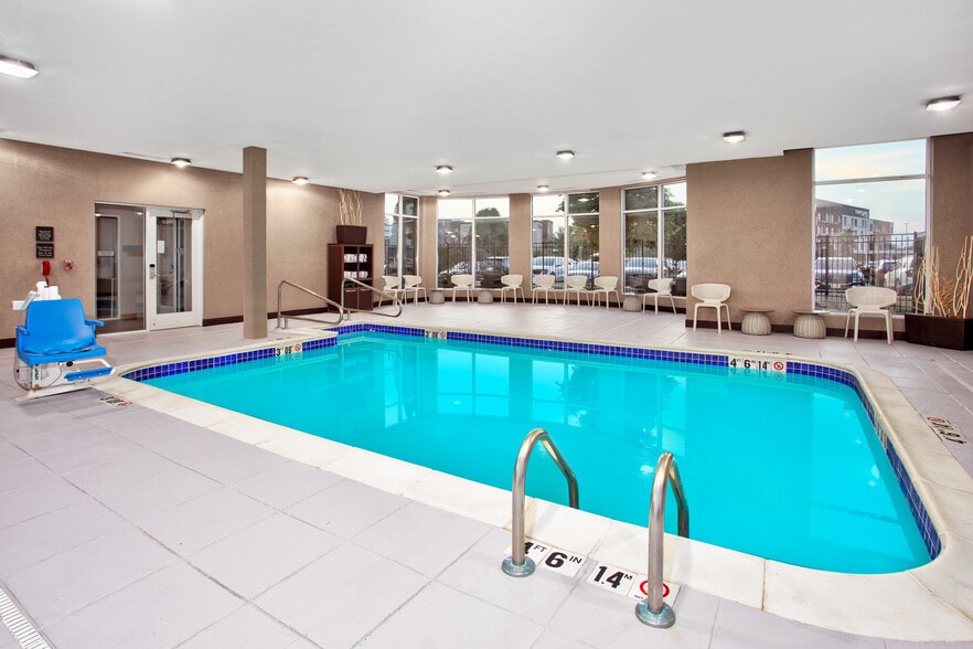 More Photos Of 1300 Cinema Way, Benton Harbor Hotel For Sale