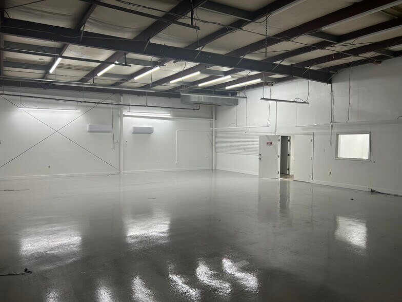 More Photos Of 9580 Madison Blvd, Madison Light Distribution For Lease