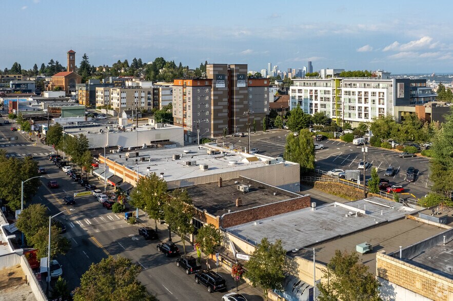 More Photos Of 4546 California Ave SW, Seattle Storefront For Lease