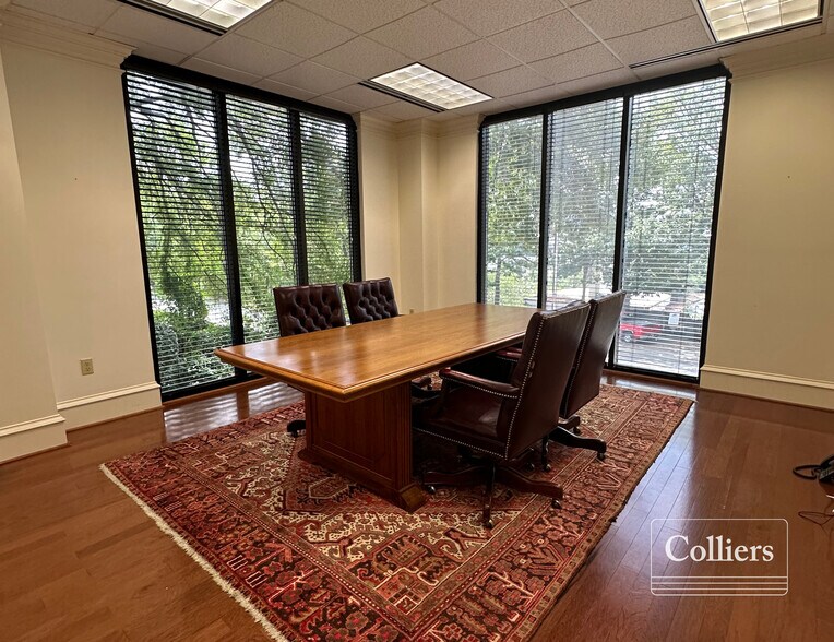 More Photos Of 1812 Lincoln St, Columbia Office For Lease