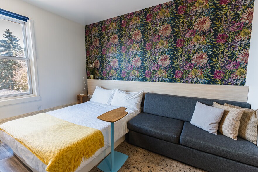 More Photos Of 6423 112 Av NW, Edmonton Storefront Retail Residential For Sale