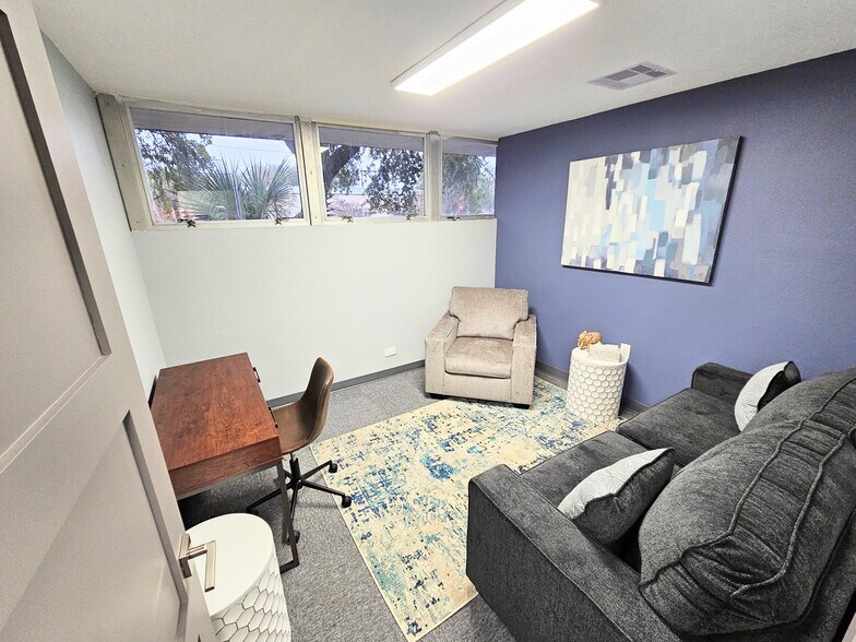 More Photos Of 622 Kempner, Galveston Loft Creative Space For Lease