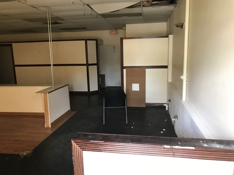 More Photos Of 8424-8458 W Oakland Park Blvd, Sunrise Freestanding For Lease