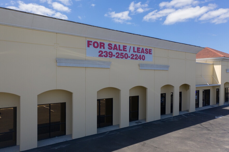 More Photos Of 17030 Alico Commerce Ct, Fort Myers Warehouse For Sale