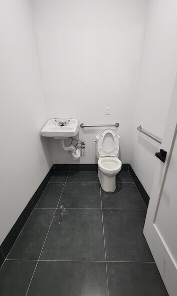 More Photos Of 1541 New York Ave, Brooklyn Apartments For Lease