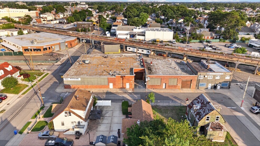 More Photos Of 145 E Mineola Ave, Valley Stream Warehouse For Lease