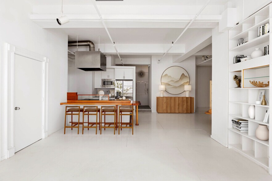 More Photos Of 335 W 38th St, New York Apartments For Sale