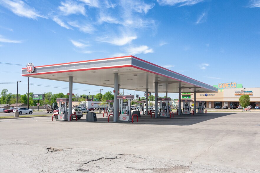More Photos Of 1503 S Range Line Rd, Joplin Service Station For Sale