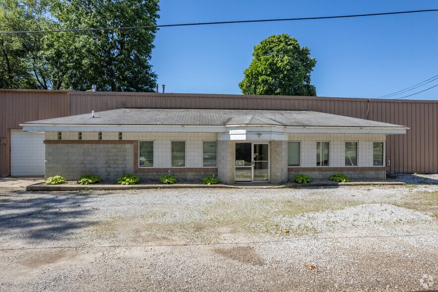 More Photos Of 4331 Cleveland Massillon Rd, Norton Warehouse For Sale