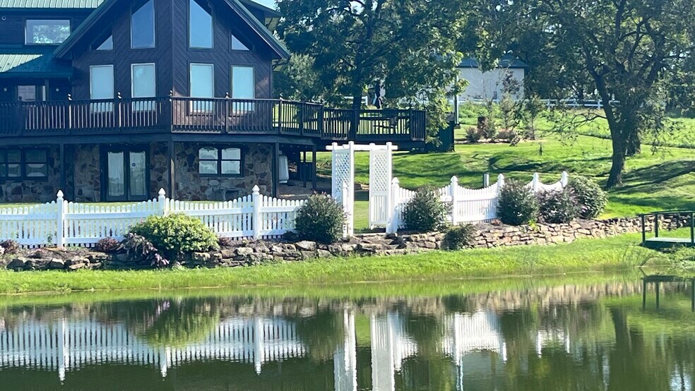 More Photos Of 1504 Smith Township State Rd, Burgettstown Flex For Lease