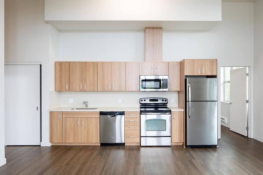 More Photos Of 1650 NW 23rd Ave, Portland Apartments For Lease