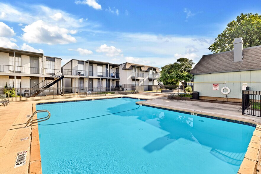 Primary Photo Of 9765 Webb Chapel Rd, Dallas Apartments For Sale