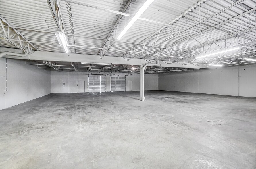 More Photos Of 4745 Wadsworth Rd, Dayton Warehouse For Lease