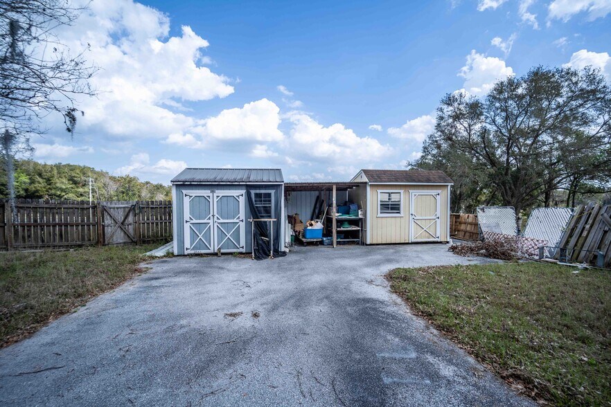 More Photos Of 619 N Dixie Ave, Fruitland Park General Retail For Sale