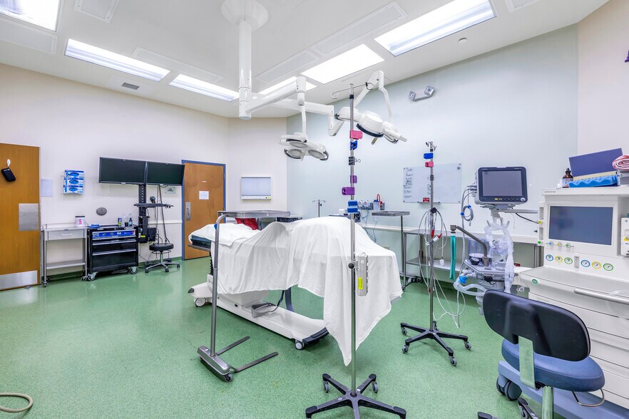 More Photos Of 6322-6326 Gunn Hwy, Tampa Medical For Sale