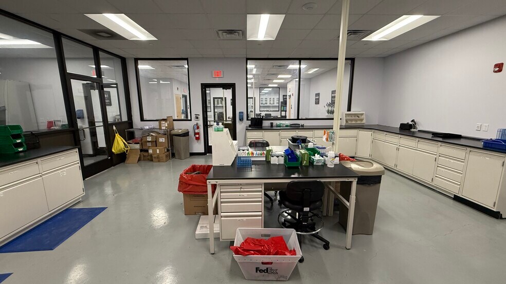 More Photos Of 2550 Brodhead Rd, Bethlehem Flex For Lease