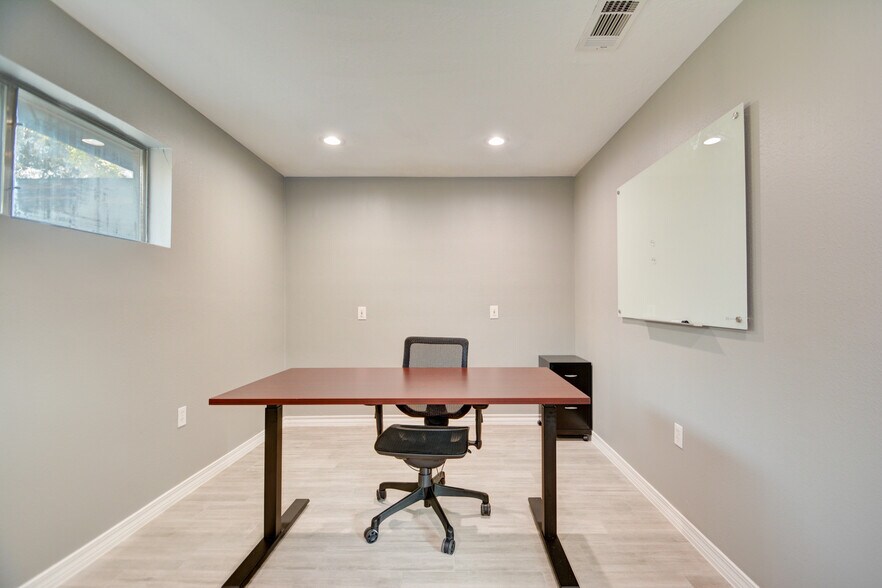 More Photos Of 26615 Oak Ridge Dr, The Woodlands Office For Lease