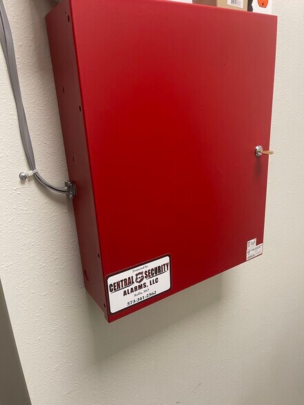 More Photos Of 1070 S Bishop Ave, Rolla Storefront For Lease