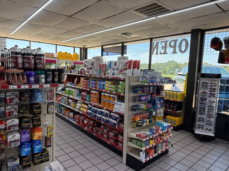 More Photos Of 407 Highway 27 Byp, Nashville Service Station For Sale
