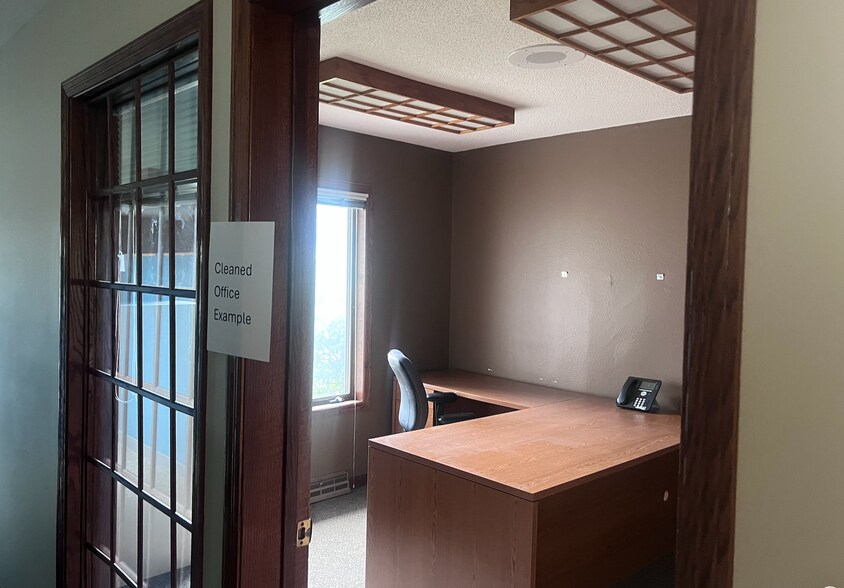 More Photos Of 680 Hehli Way, Mondovi Medical For Sale