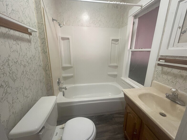 More Photos Of 1356 W Dana St, Mountain View Apartments For Sale