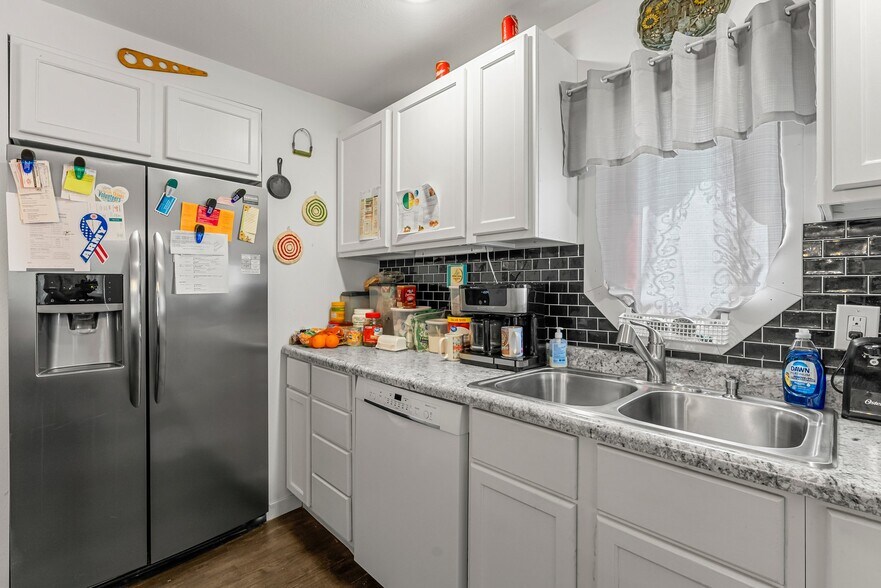 More Photos Of 820 N 6th St, Montevideo Apartments For Sale
