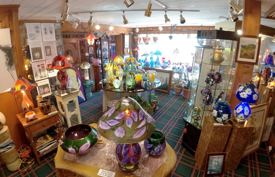 More Photos Of 377 Parkway, Gatlinburg Freestanding For Sale