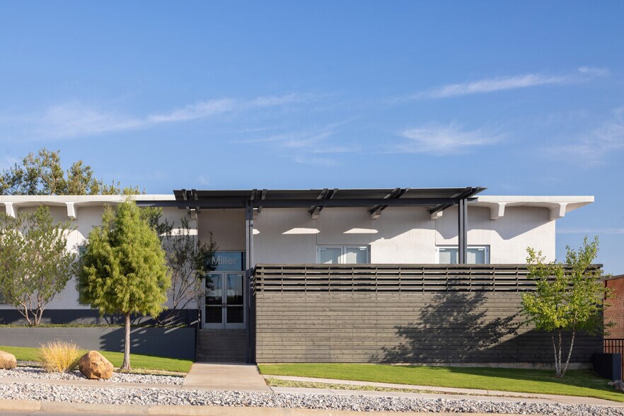 More Photos Of 11 NW 10th St, Oklahoma City Office For Lease