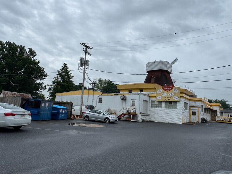 More Photos Of 2857-2867 Lincoln Hwy, Ronks Storefront Retail Residential For Sale