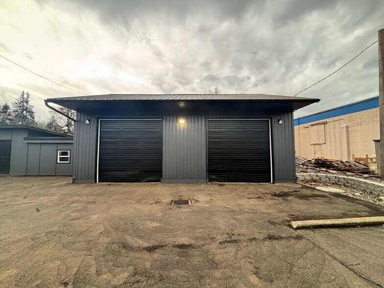 More Photos Of 446 McClaine St, Silverton Warehouse For Sale