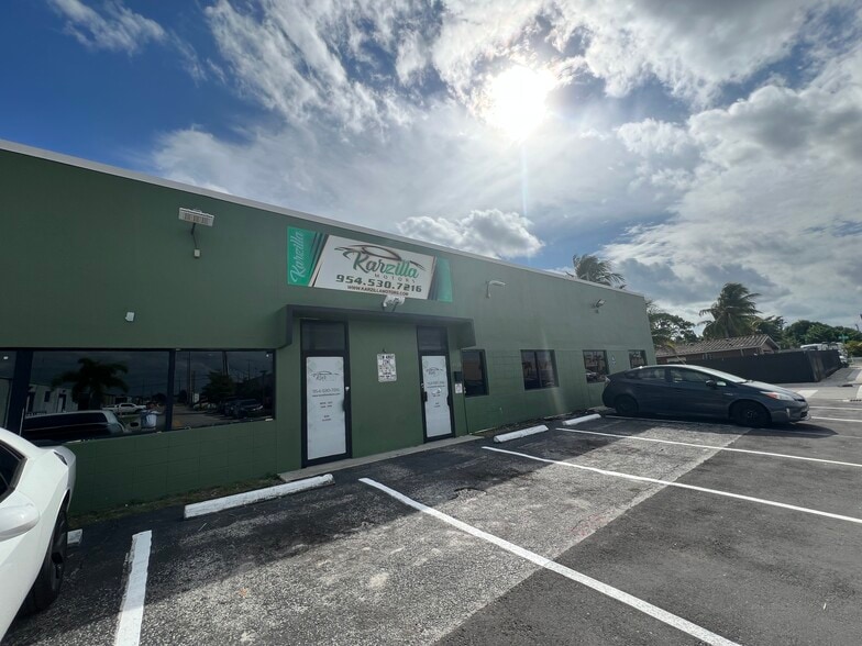 More Photos Of 4020 NE 6th Ave, Oakland Park Warehouse For Lease