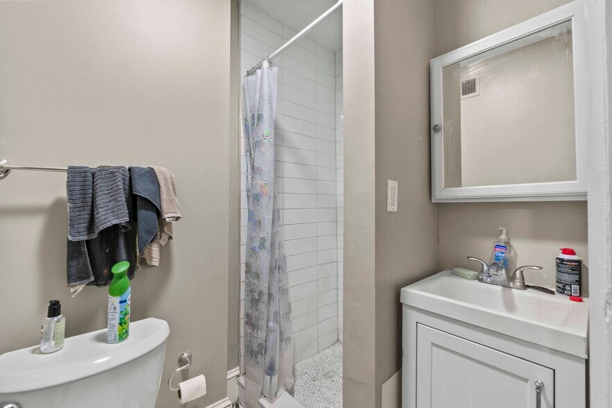 More Photos Of 1407 McCulloh St, Baltimore Apartments For Sale