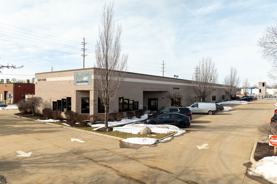 Primary Photo Of 8613-8623 Tyler Blvd, Mentor Unknown For Lease