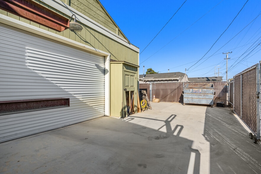 More Photos Of 224 N Smith St, Santa Maria Industrial For Sale