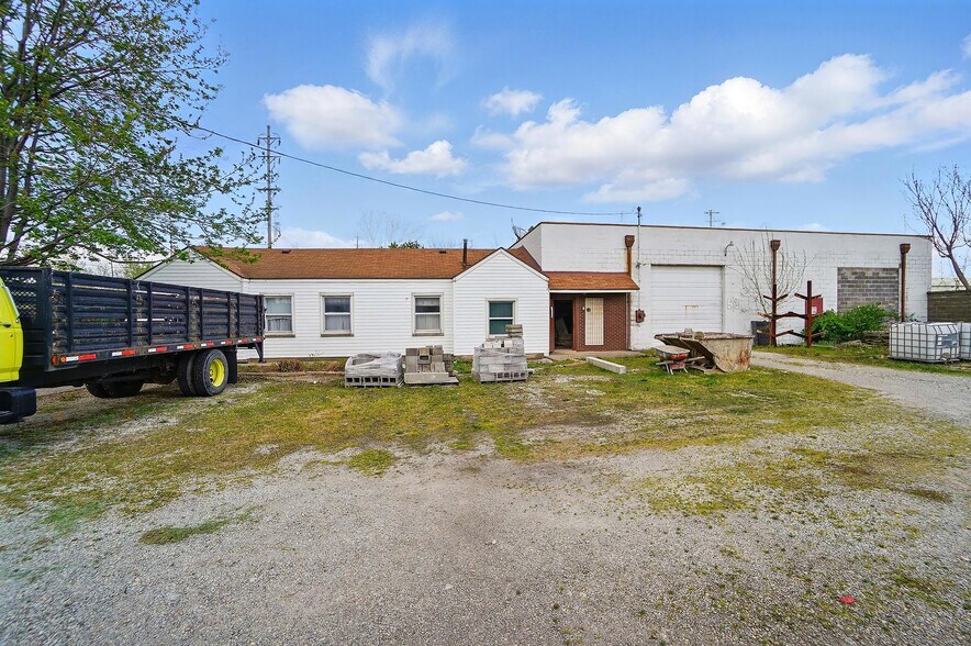 More Photos Of 2300 Ome Ave, Dayton Warehouse For Sale