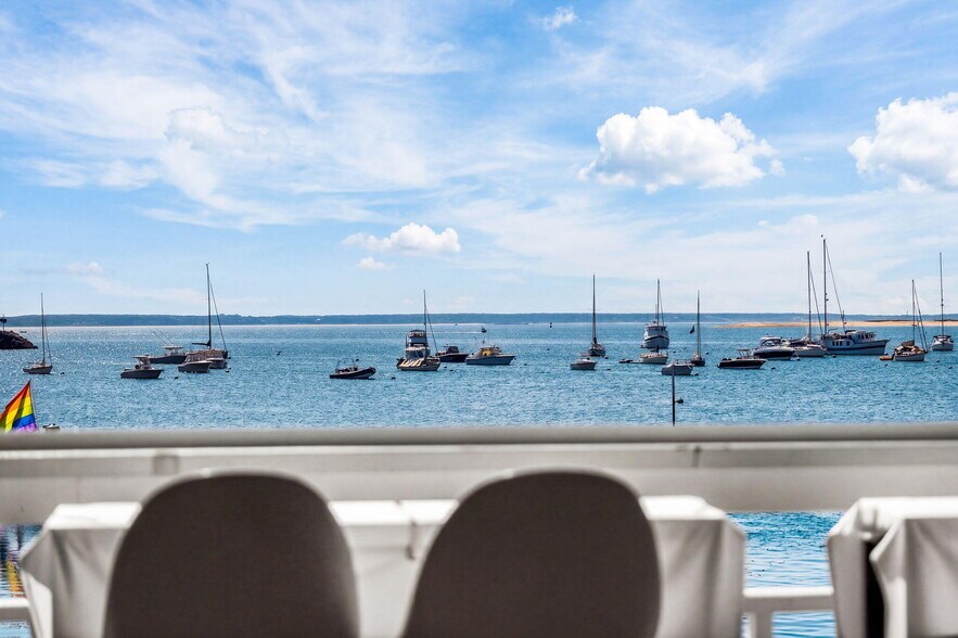 More Photos Of 193A Commercial St, Provincetown Bar For Sale