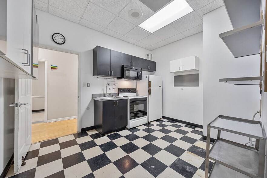 More Photos Of 14522 University Point Pl, Tampa Medical For Sale