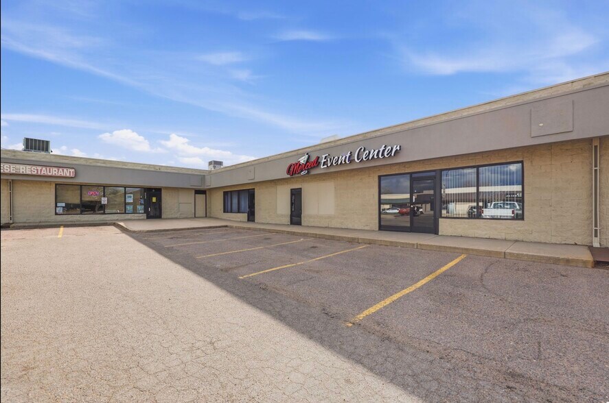 More Photos Of 9880 W Girton Ave, Lakewood Restaurant For Sale
