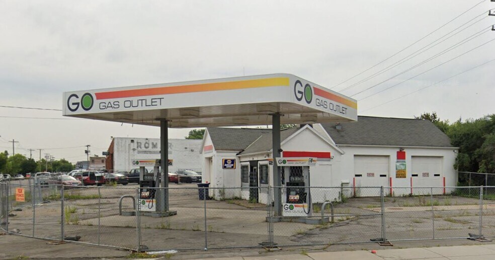 More Photos Of 524 Hinman Ave, Buffalo Service Station For Sale