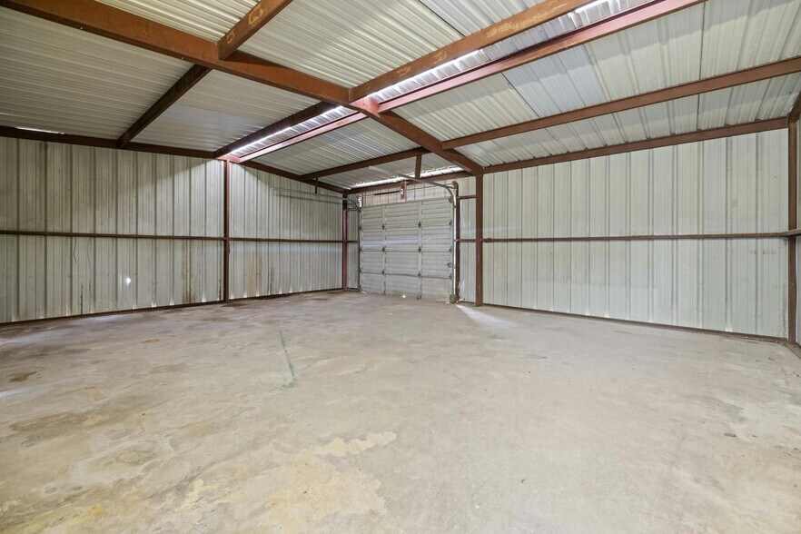 More Photos Of 3220 Farm-To-Market 2086, Temple Distribution For Lease