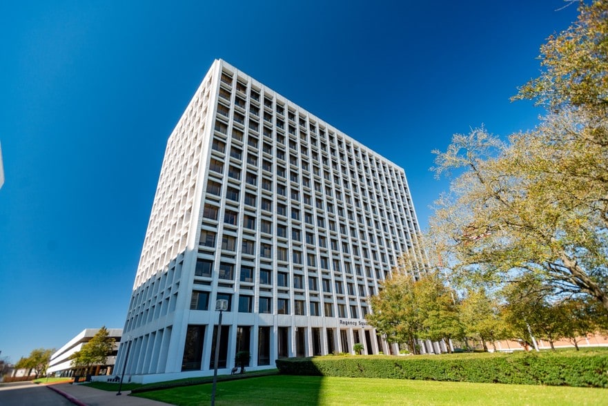 More Photos Of 6200 Savoy Dr, Houston Office For Lease