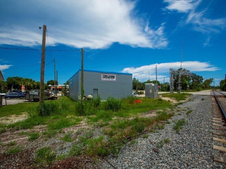 More Photos Of 415 US Highway 1, Vero Beach Freestanding For Sale