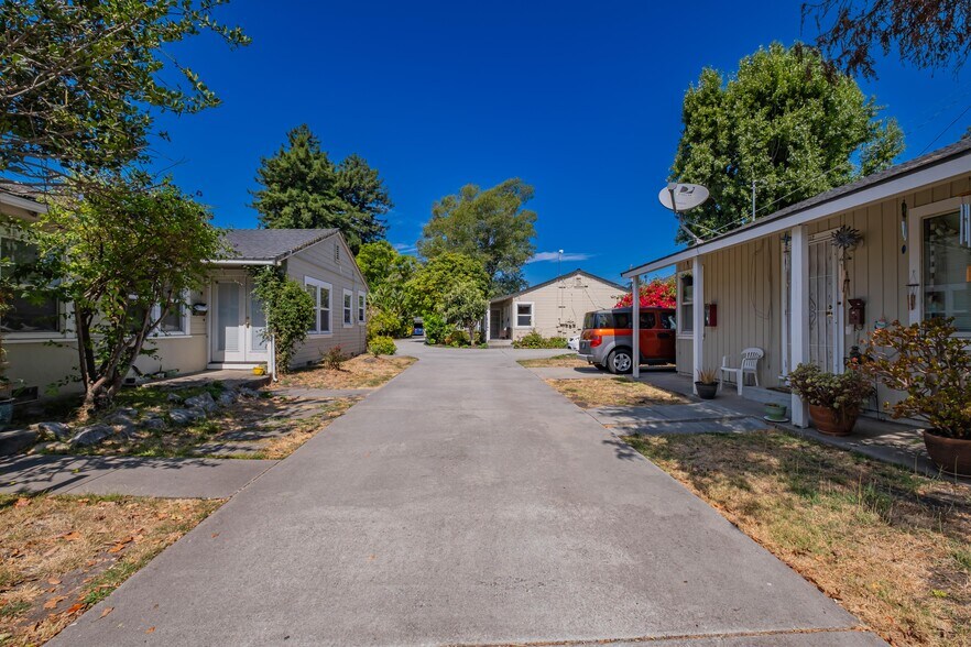 More Photos Of 1112 Mission St, Santa Cruz Apartments For Sale