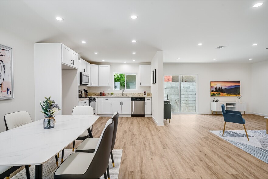 More Photos Of 7008 Encino Ave, Van Nuys Apartments For Sale