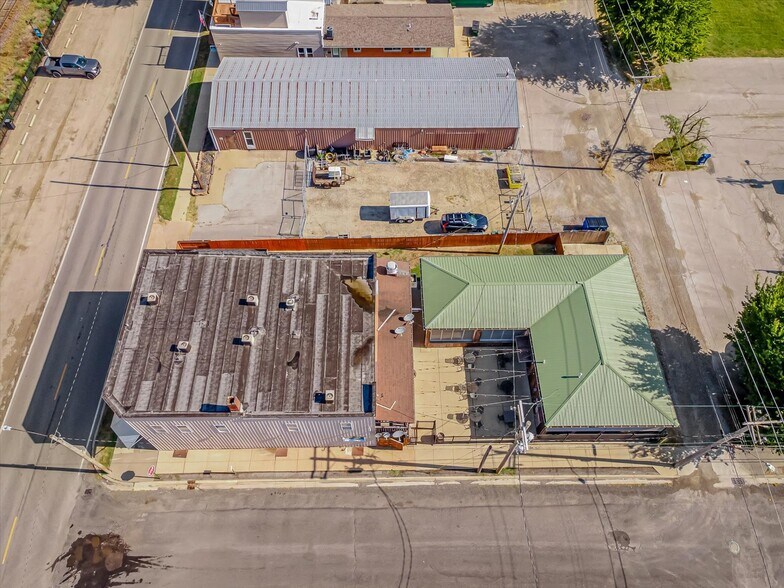 More Photos Of 200 N Main St, Dupo Specialty For Sale