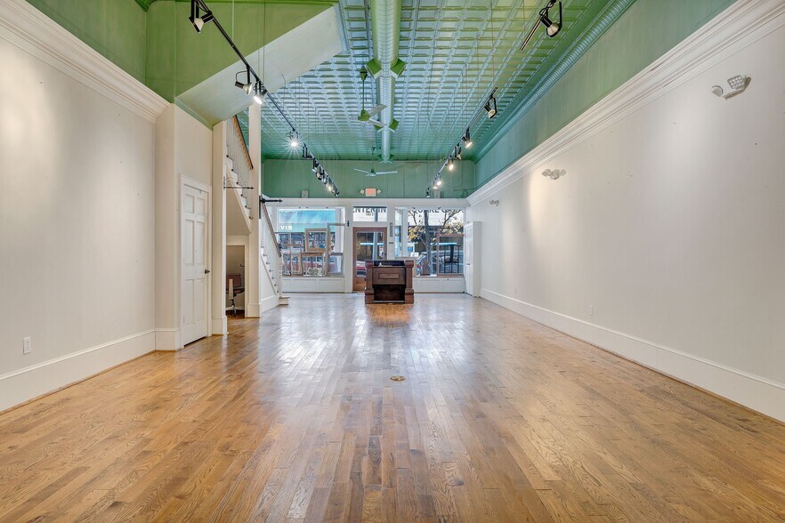 More Photos Of 12 Campbell Ave SE, Roanoke Storefront Retail Office For Sale