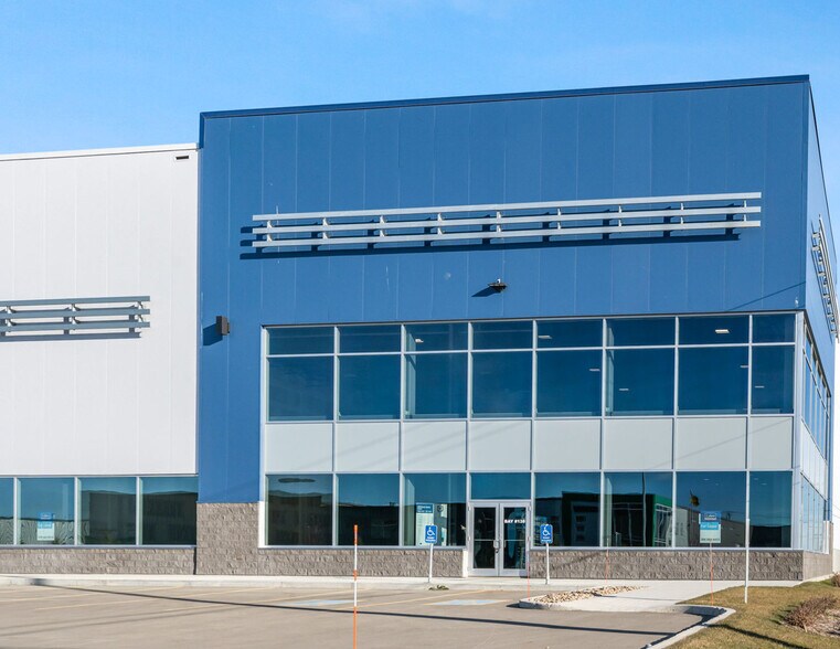More Photos Of 3620 Burron Av, Saskatoon Warehouse For Lease