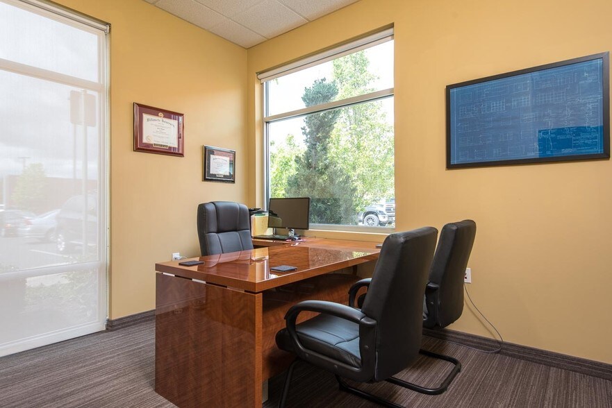 More Photos Of 14631 SW Millikan Way, Beaverton Office For Lease