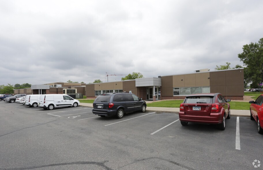 More Photos Of 620 Mendelssohn Ave N, Golden Valley Office For Sale