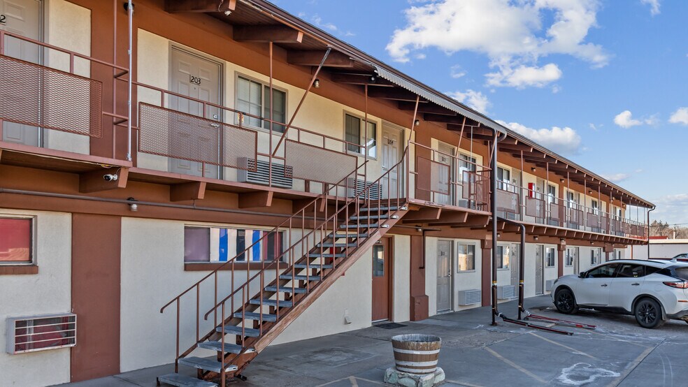 More Photos Of 1809 N College Ave, Fort Collins Hotel For Sale